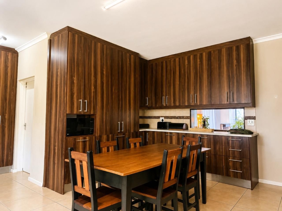 4 Bedroom Property for Sale in Milnerton Central Western Cape